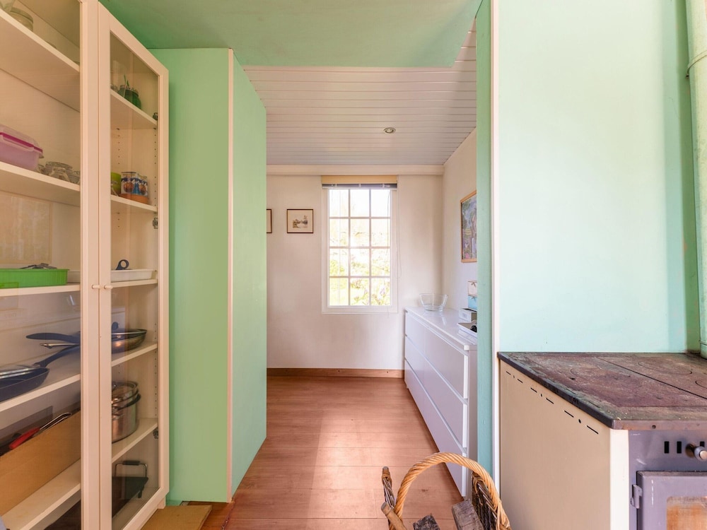 Amazing Holiday Home With Spacious Garden view 5