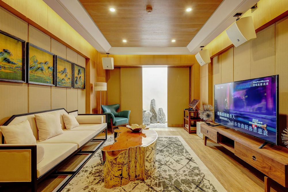 Isvara Flowing Ocean Guesthouse