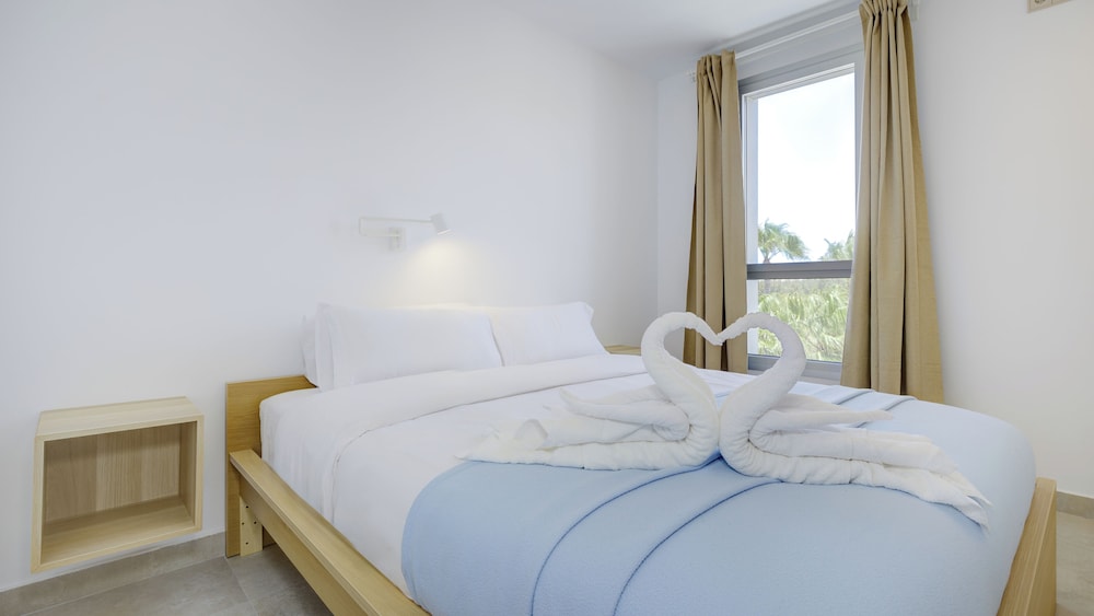Calm Beach Apartments