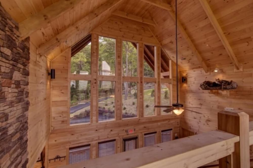 Mountain View Lodge - 9 Bedrooms, 9 Baths, Sleeps 40 Home