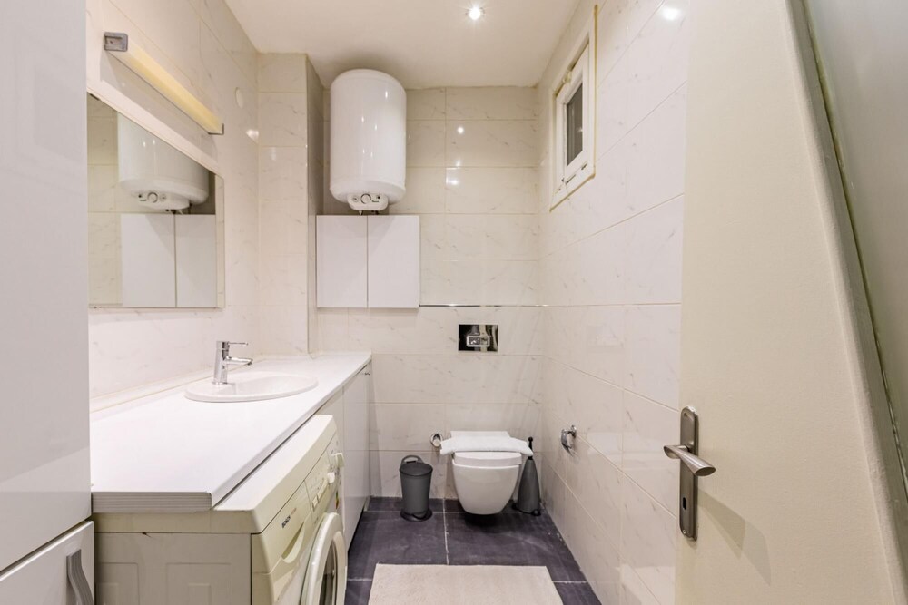 Comfy Flat Near Nisantasi and Taksim in Sisli