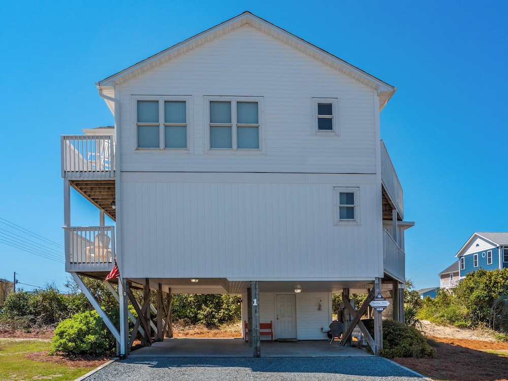 The Channel Marker by Topsail Realty