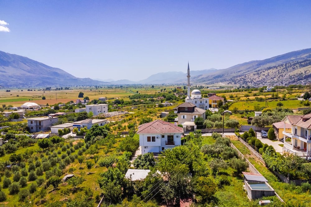 Charming Townhouse With Stunning Views