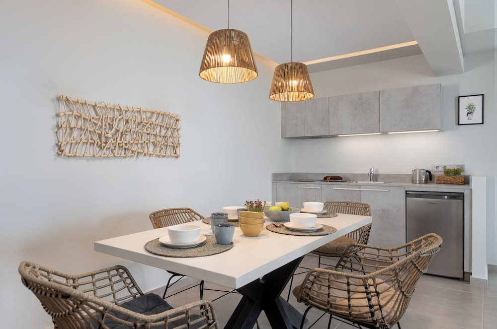 Notiko villas