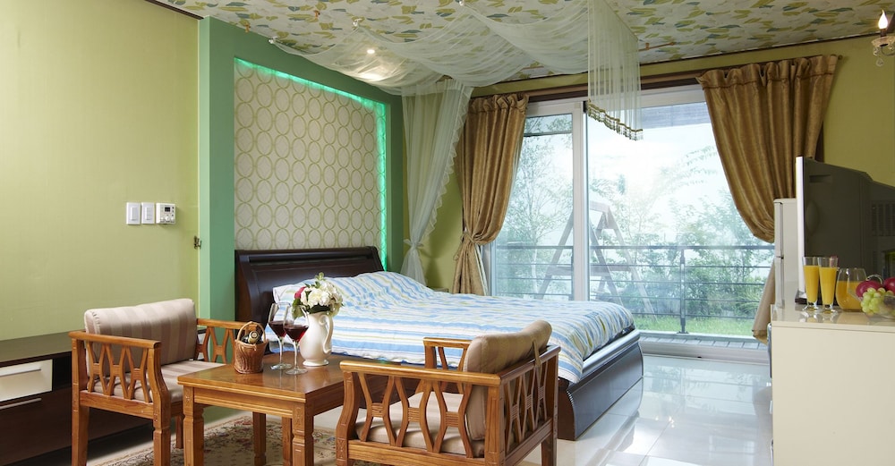Club Olympia Pension & Resort