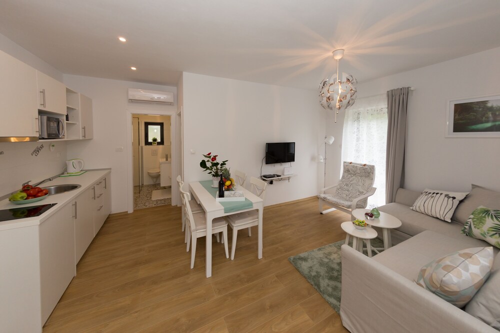 Plitvice Retreat Apartments view 4