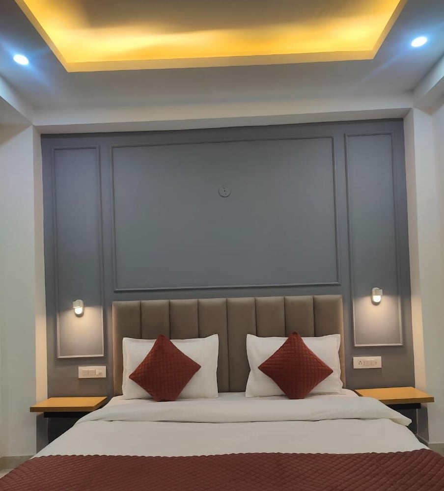 Hotel Mavens House