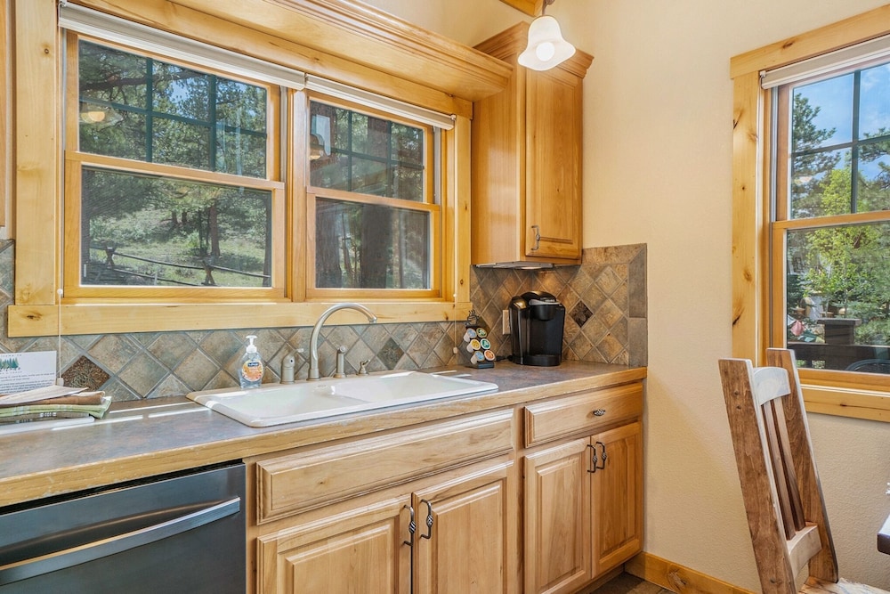 Cozy Solitude Cabins - Estes Park CO