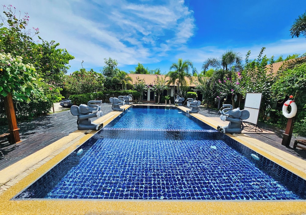 Bang Lamung Vacations - Baankiangnam Pattaya Resort - Property Image 1