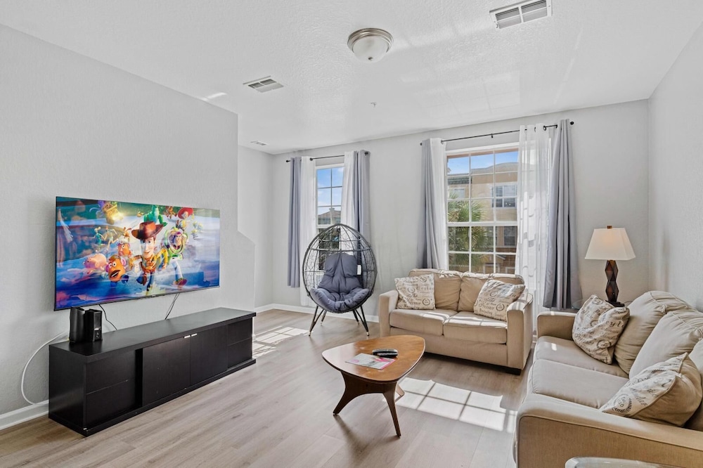Vista Cay Swanky