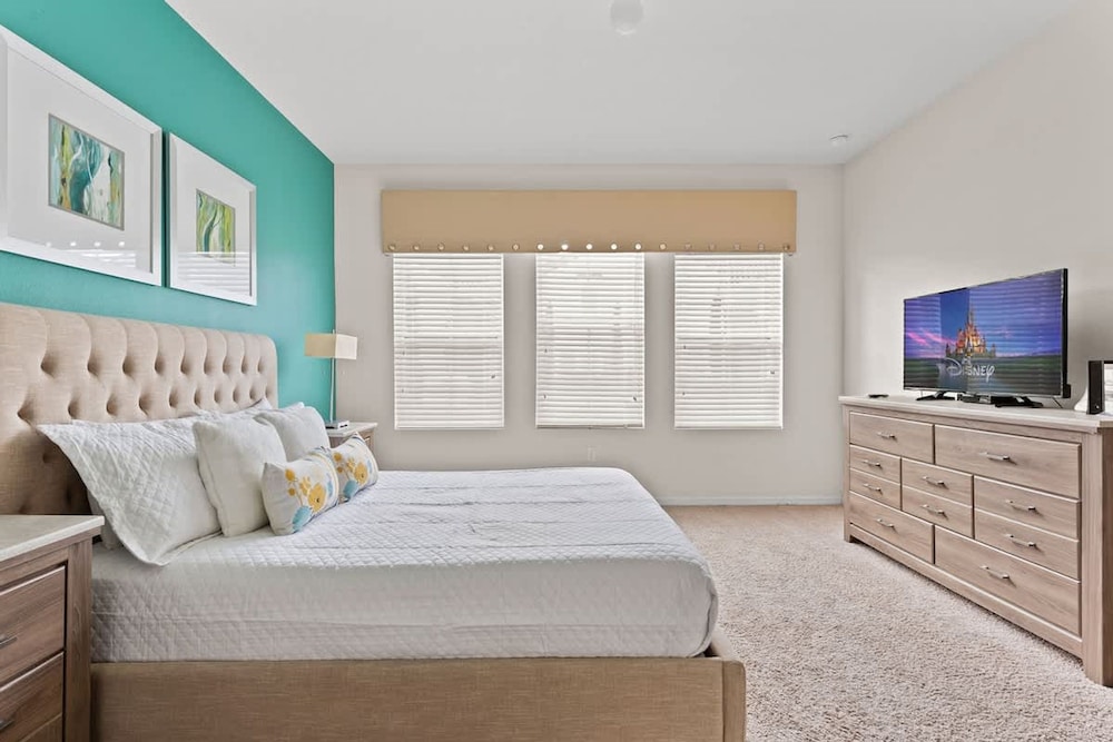 Private Pool at Solterra 4BR Townhome