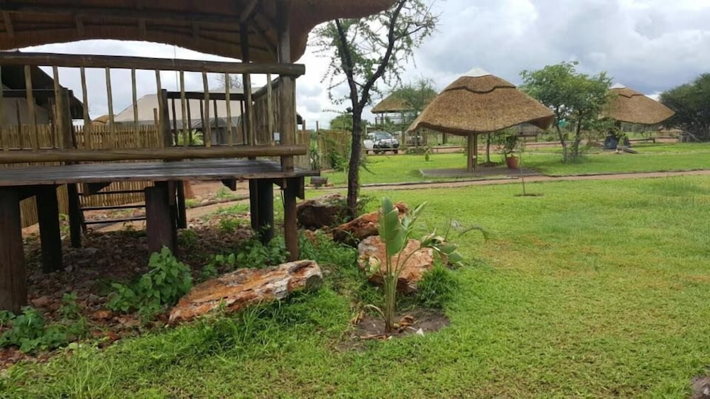 Makumutu Lodge & Campsite