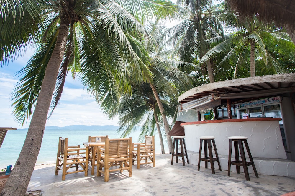 B52 Beach Resort