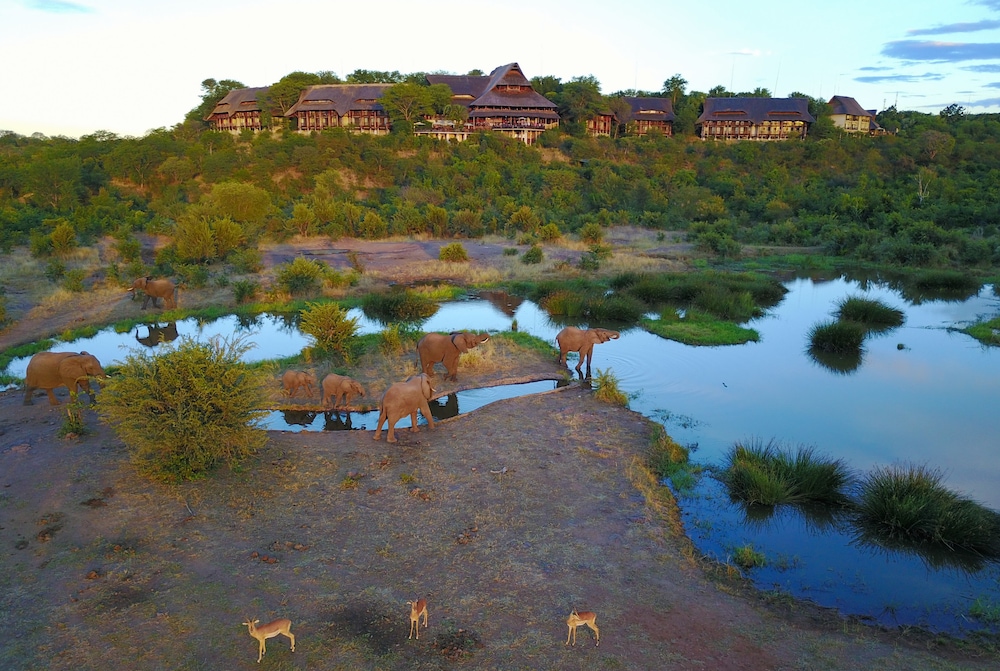 Victoria Falls Safari Lodge