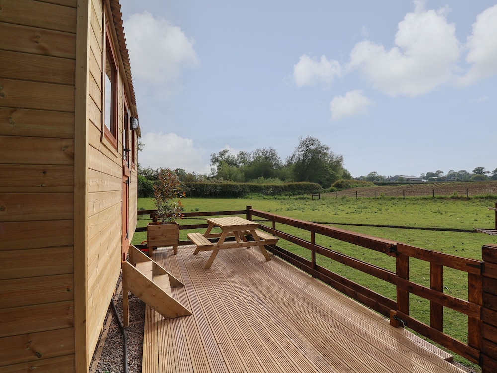 The Oak Hut