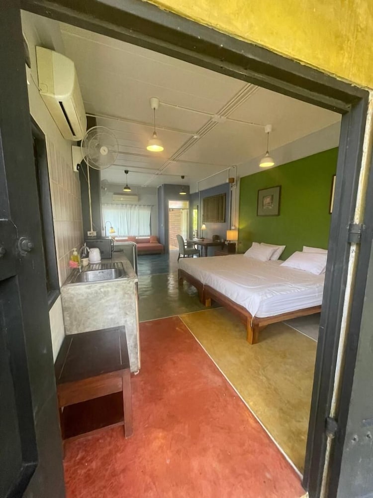 Golden Mango House