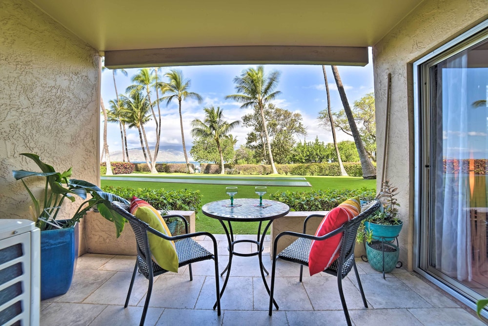 Ocean-view Kihei Condo w/ Lanai: Steps to Beach!