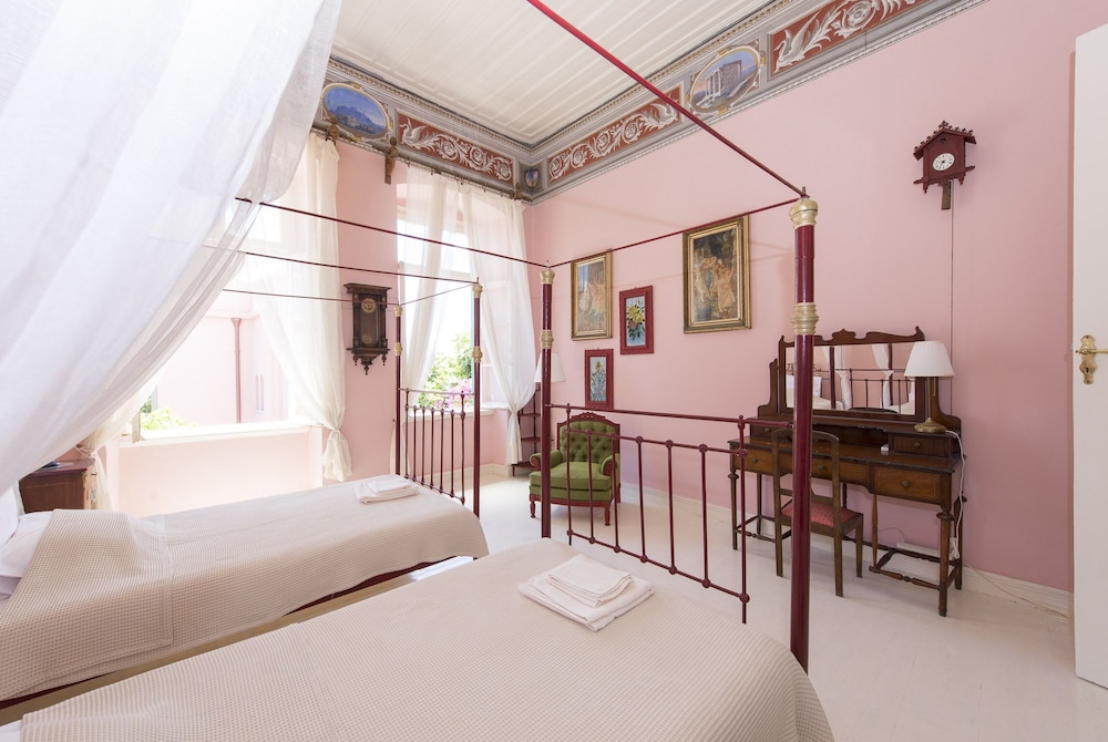 Villa Maria