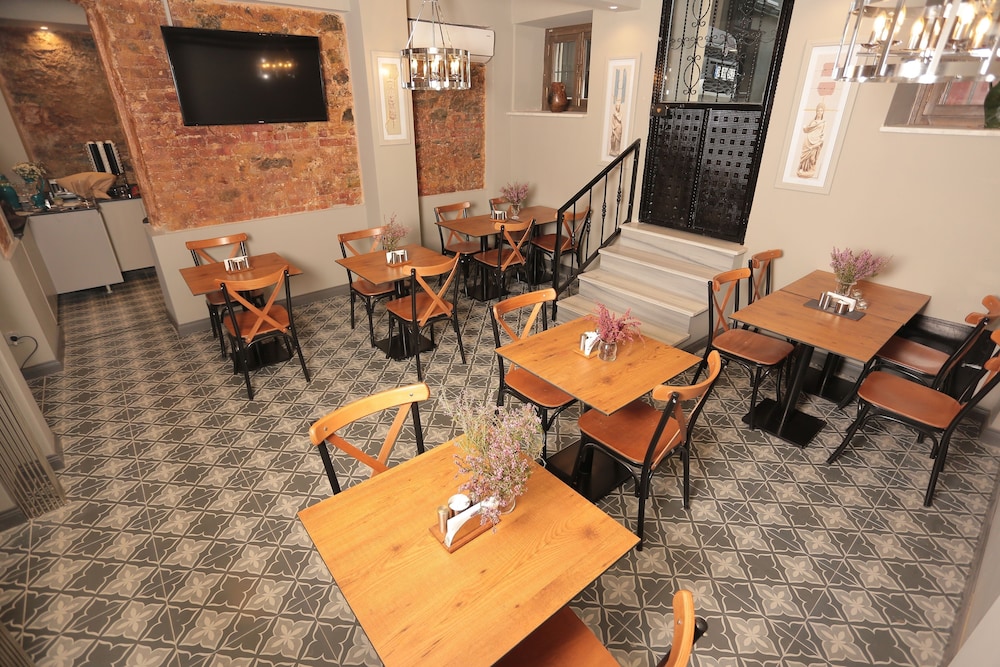 Ferman Pera - Image 79