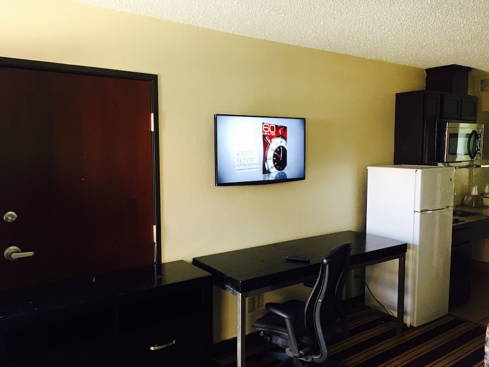 Executive Inn - Property Image 4