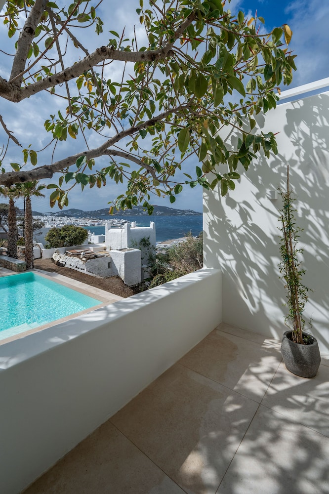 Numi Suites view 4