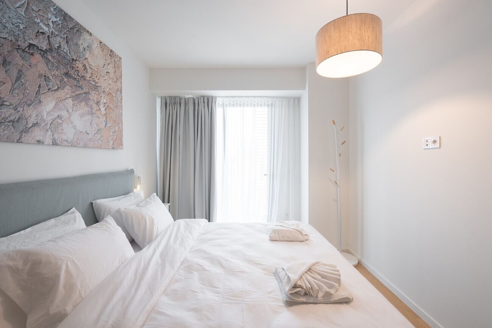 LIV Athinum 1 - Luxury Apartment 3B