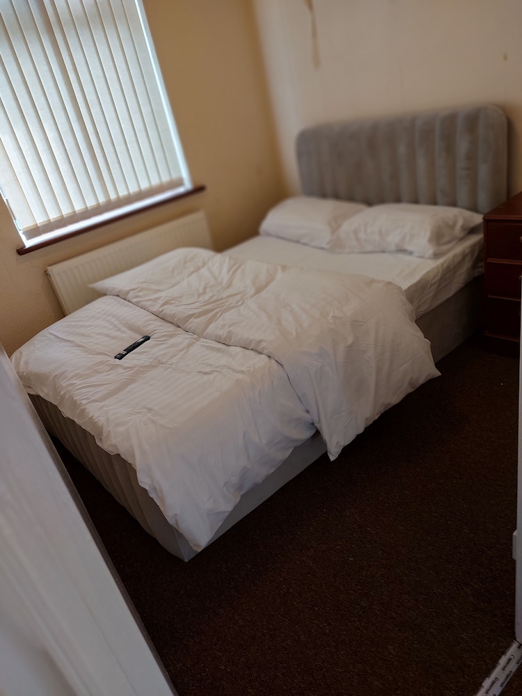 Birmingham Blissful Retreat With 3 Bedrooms
