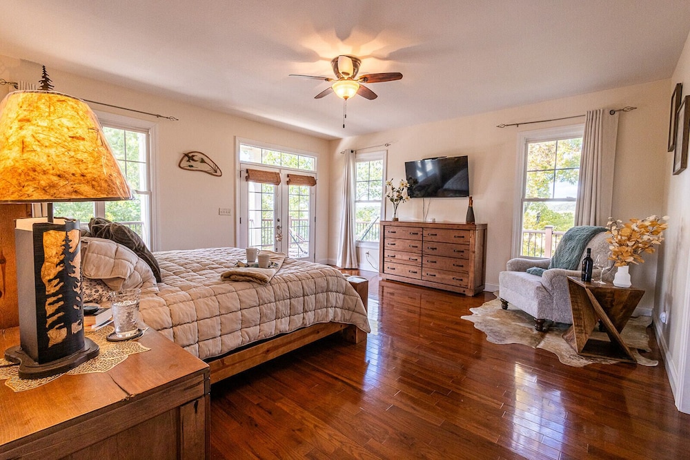 The Retreat at Paradise Hills