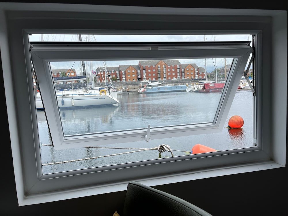 Liverpool Waterfront Stay Excellent Location Onsite Parking