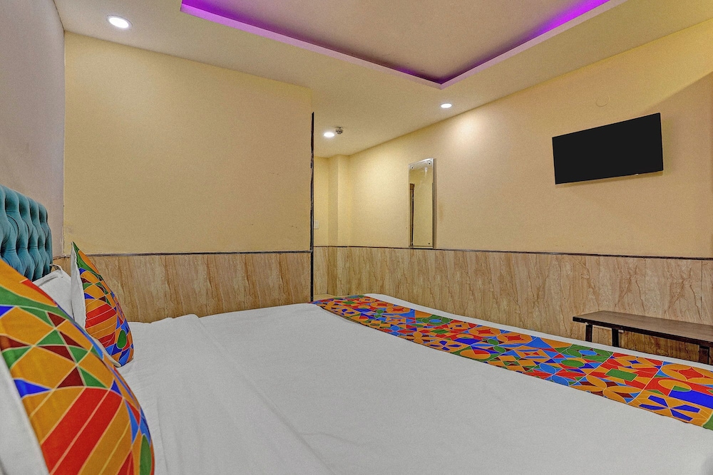 Fabhotel Redisston