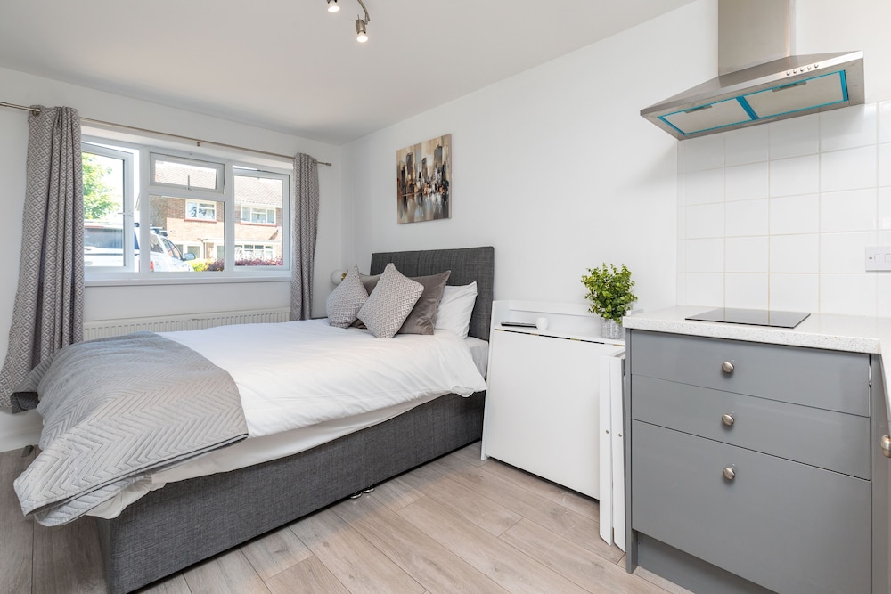 Findon Suite view 2