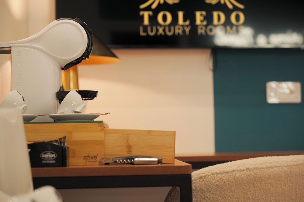 Toledo LR Collection