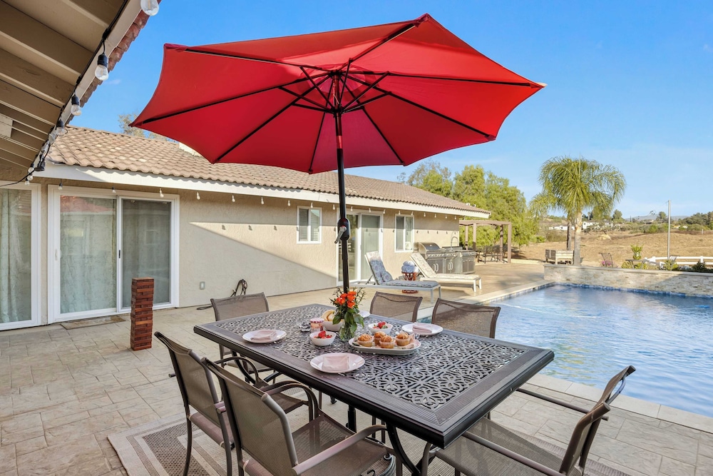 Bordeaux by Avantstay Private Pool, Hot Tub & Game Room Near Temecula