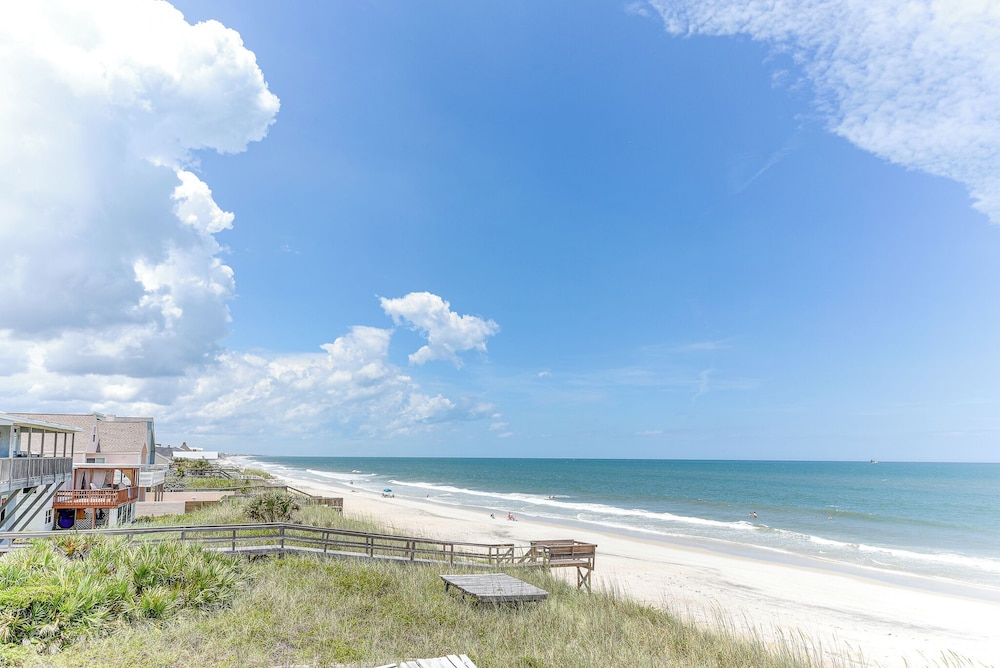 Dreamview by Distinctive Beach Rentals