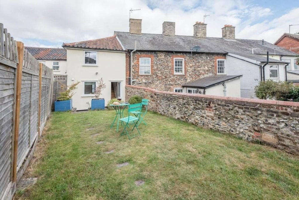 Holly Cottage in Bury St Edmunds