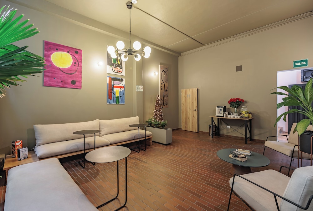 The Somos Flats Laureles