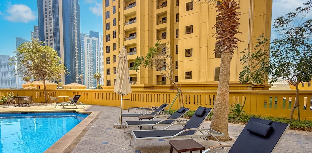 LUX The Dubai Eye View JBR Studio