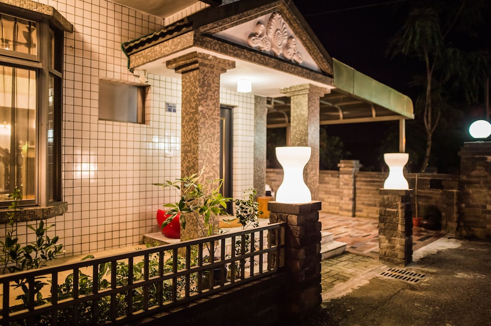 So Art Guesthouse & Hostel