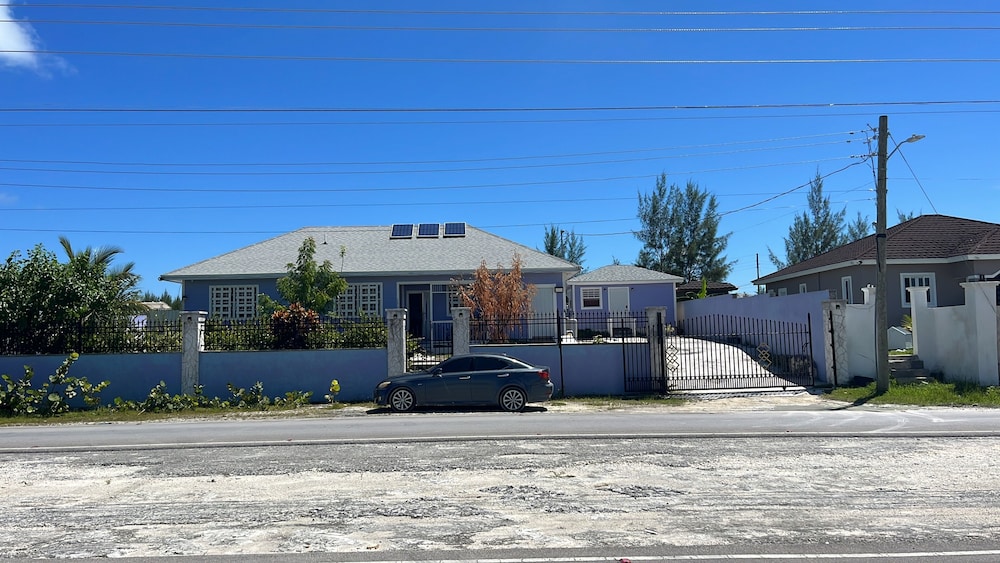 SanAndros Airbnb - Property Image 2