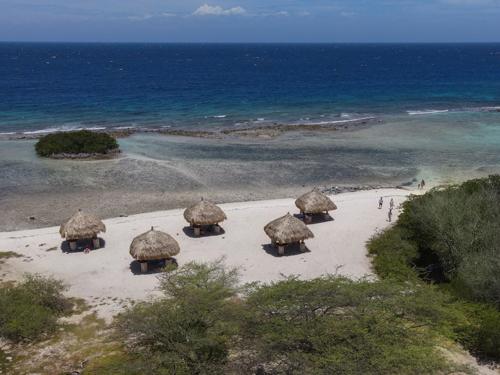 2 min Walk to Ocean - Mangel Halto Aruba