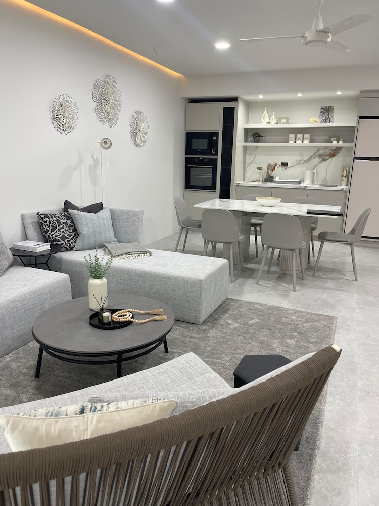 Beachside Residence