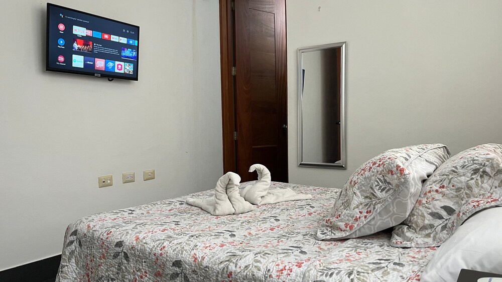 MANAYA Bed & Breakfast