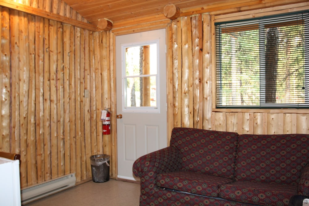 Minor Bay Lodge & Outposts
