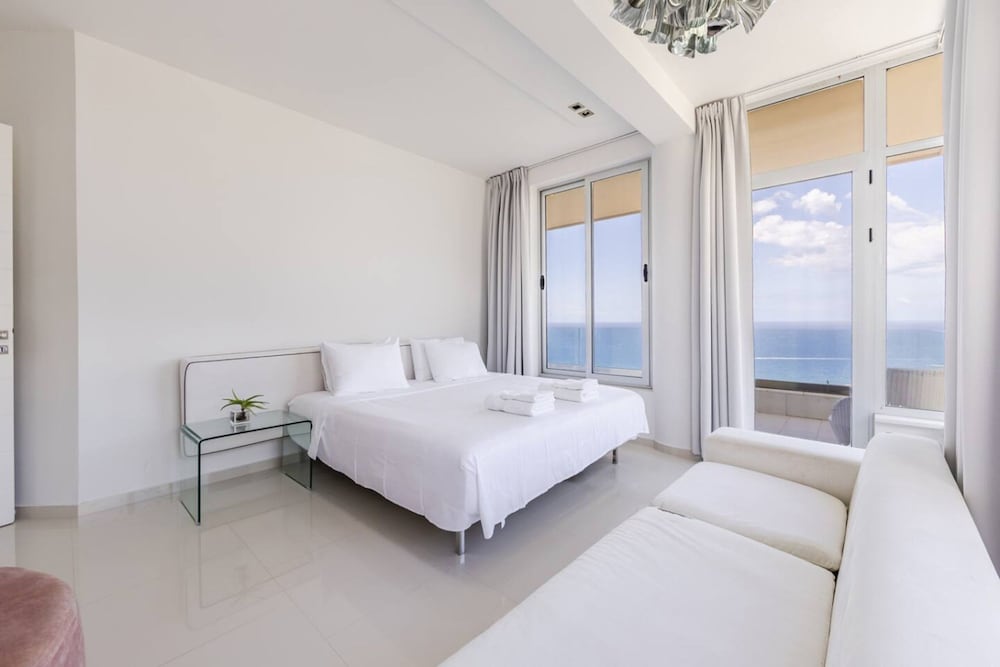 Villa Belle Azure in Gjilek