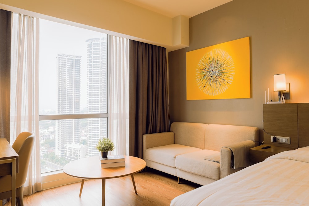 Hotel Residences at Acqua