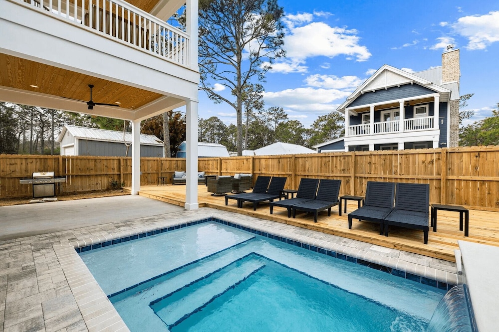 Juan Fine Day by Avantstay Sleeps 18 Heated Pool + Golf Cart