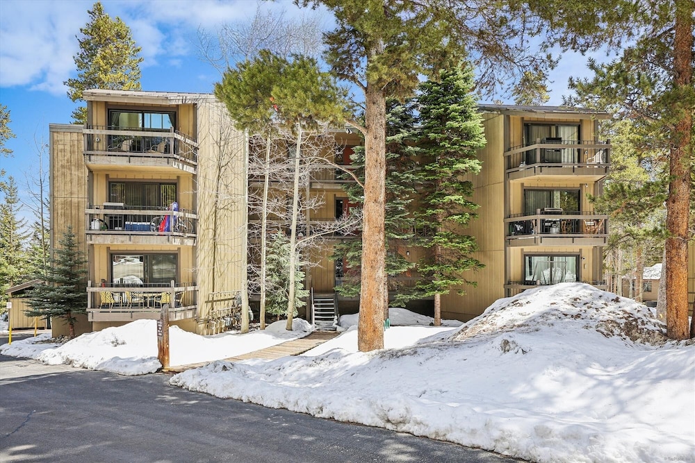 Gold Camp 54 2 Bedroom Condo