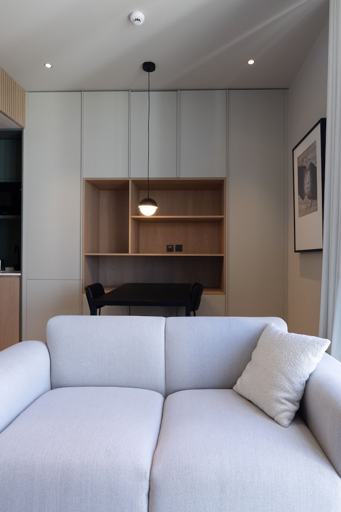 Modern Studio at Upside Living With Burj Views - Business Travelers