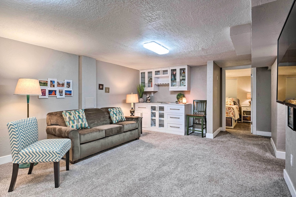 Modern Salt Lake City Apt.- 20mi to Snowbird!