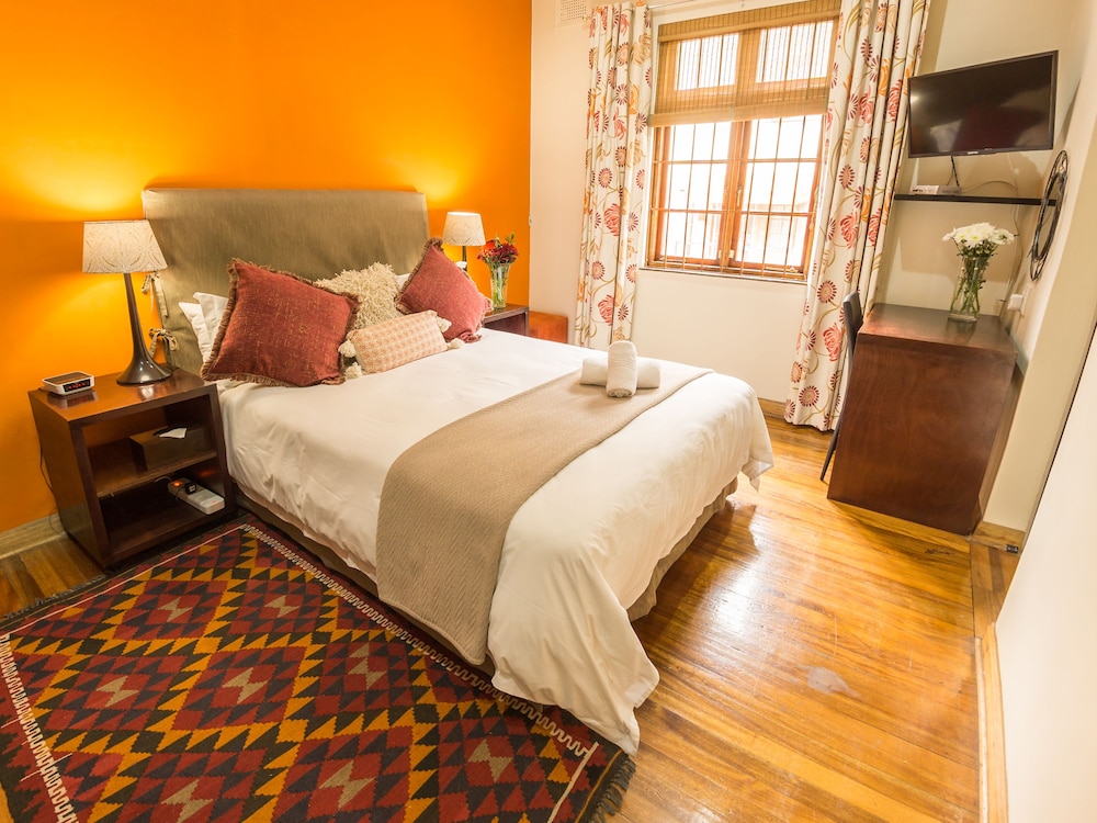 Mackaya Bella Guest House